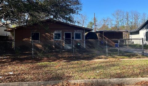 Single Family Residence in Shreveport LA 5318 Prentiss Avenue.jpg