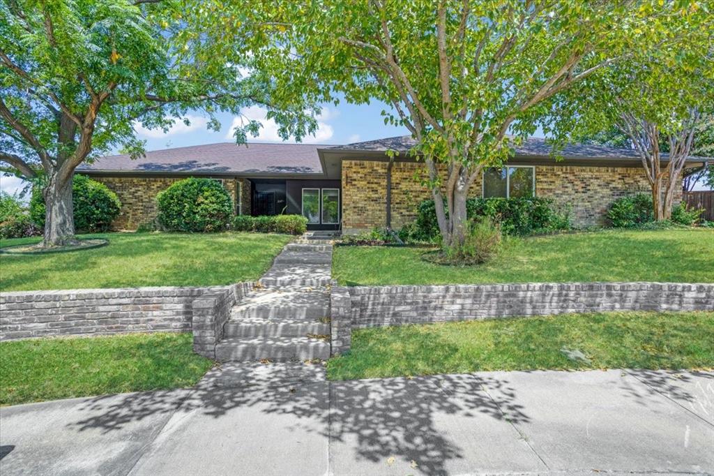 2149 Willow Pl, Carrollton, TX 75006