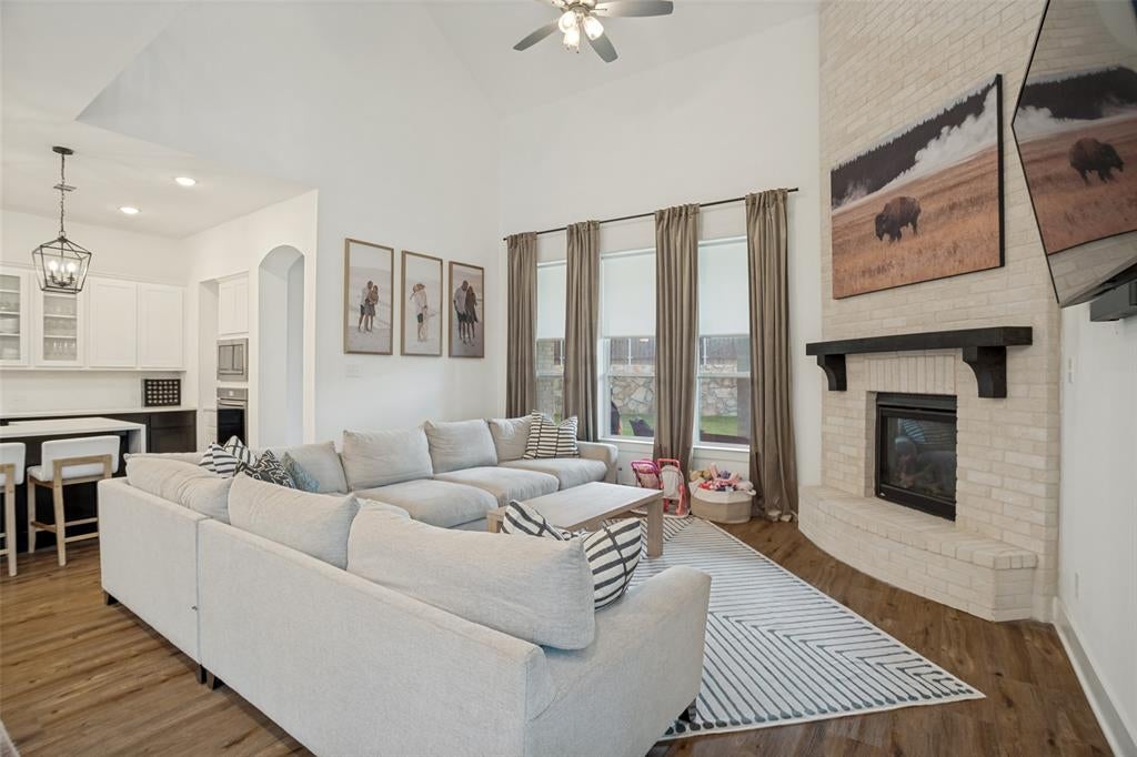 185 Ivy Pkwy, Van Alstyne, TX 75495 photo