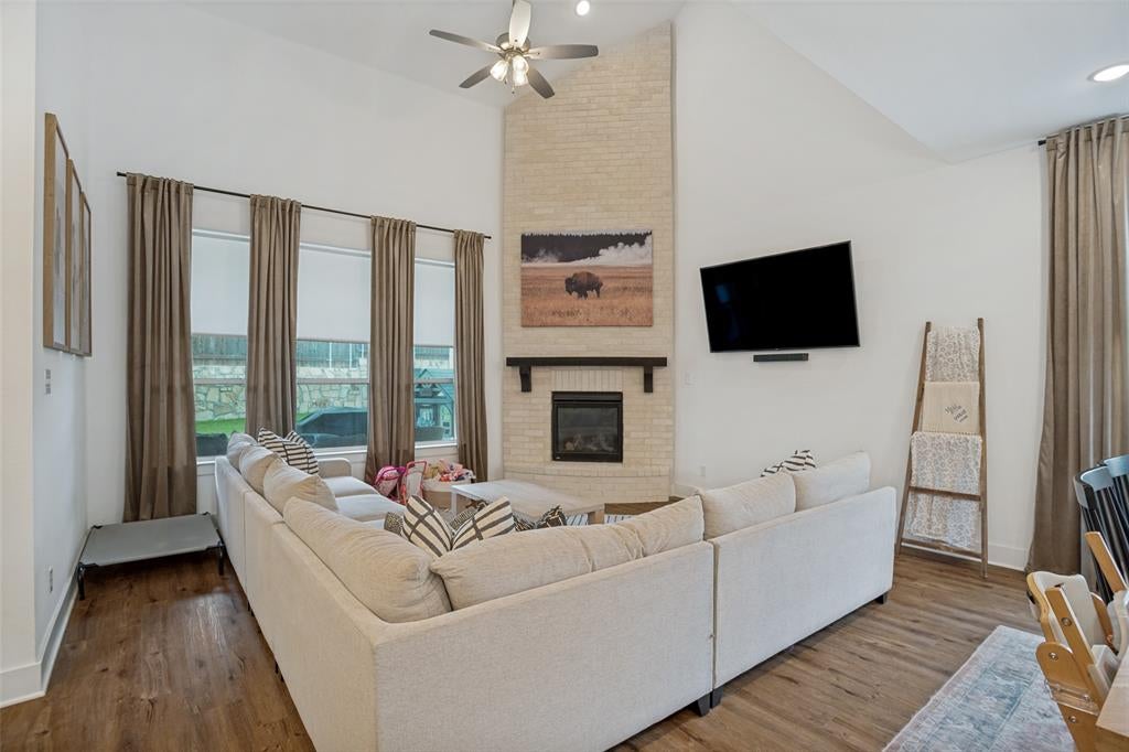 185 Ivy Pkwy, Van Alstyne, TX 75495 photo