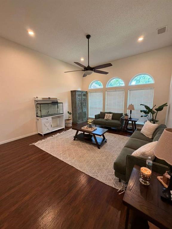906 Busby, Cedar Hill, TX 75104 photo