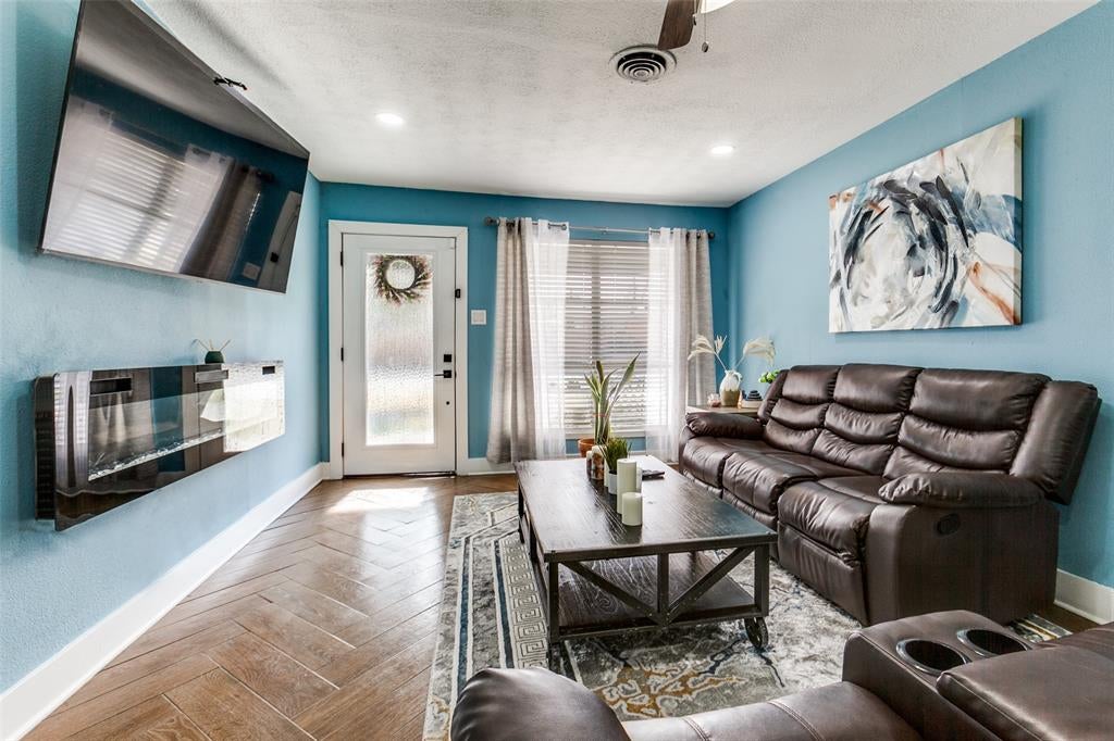 3112 Sidney Dr, Mesquite, TX 75150 photo