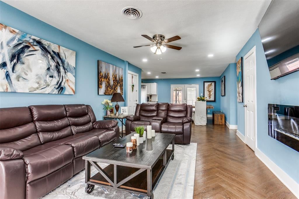 3112 Sidney Dr, Mesquite, TX 75150 photo
