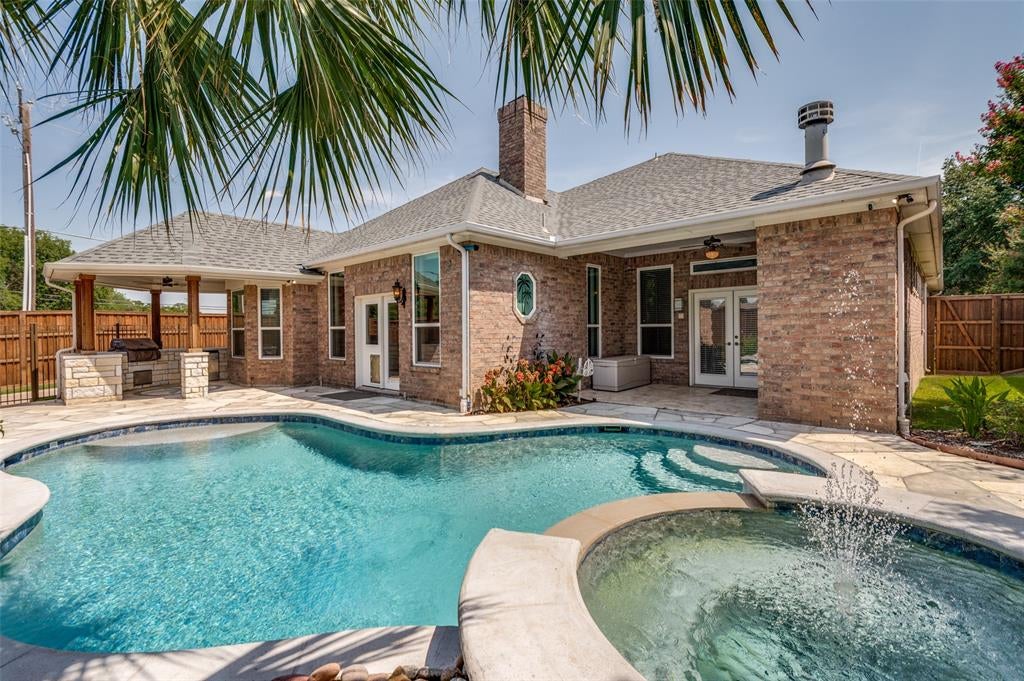 1533 Estates Way, Carrollton, TX 75006 photo