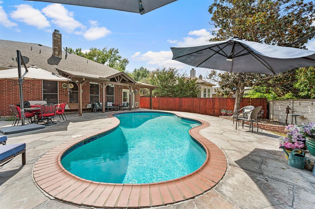 1100 Indian Trail Ct, Roanoke, TX 76262 photo