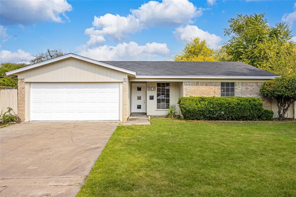 1101 Dublin Dr, Fort Worth, TX 76134