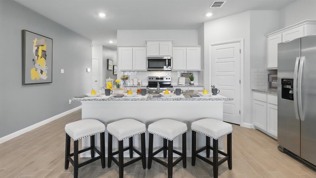 404 Sunday Silence Way, Granbury, TX 76049 photo
