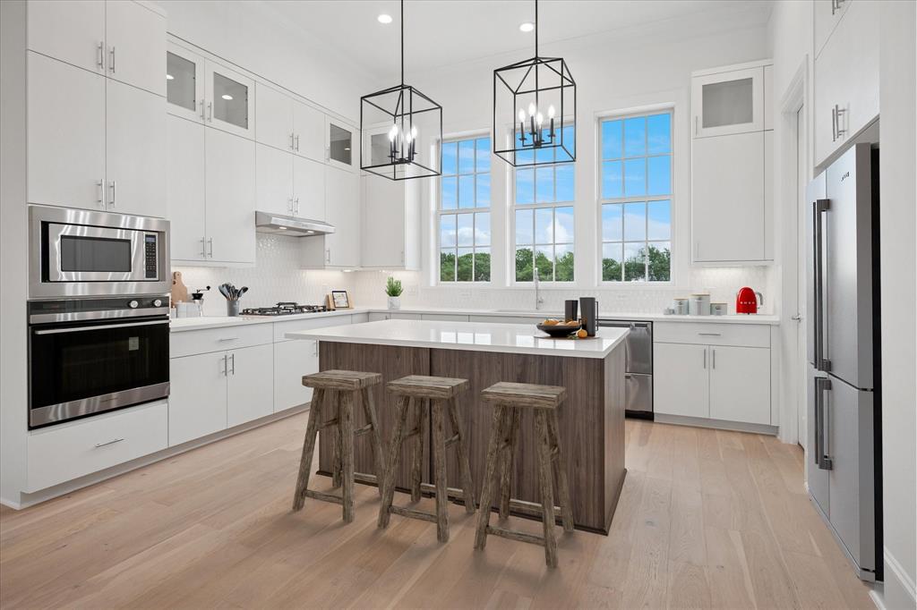 14954 Oak St, Addison, TX 75001