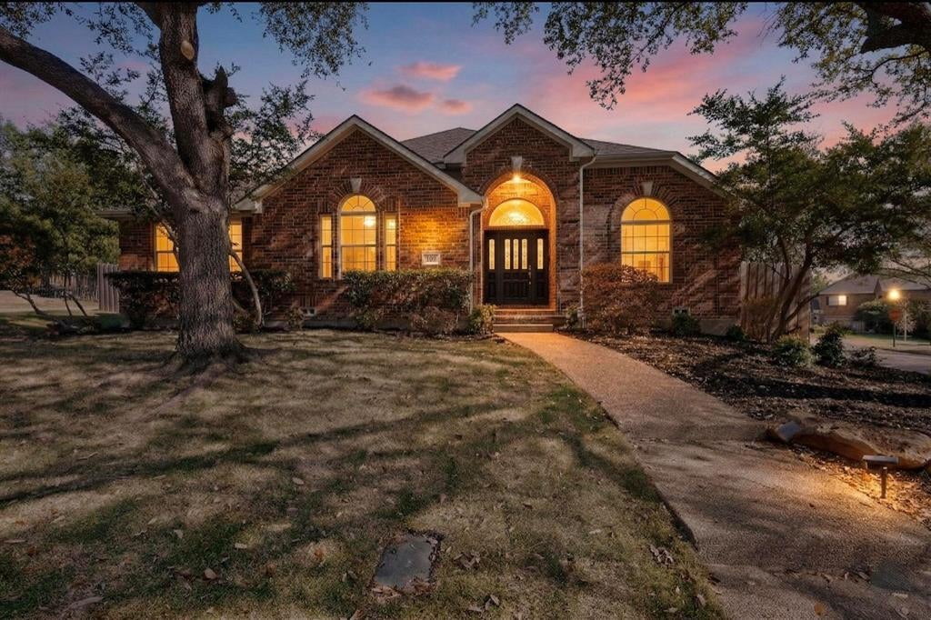 100 Shumard Ct, Irving, TX 75063