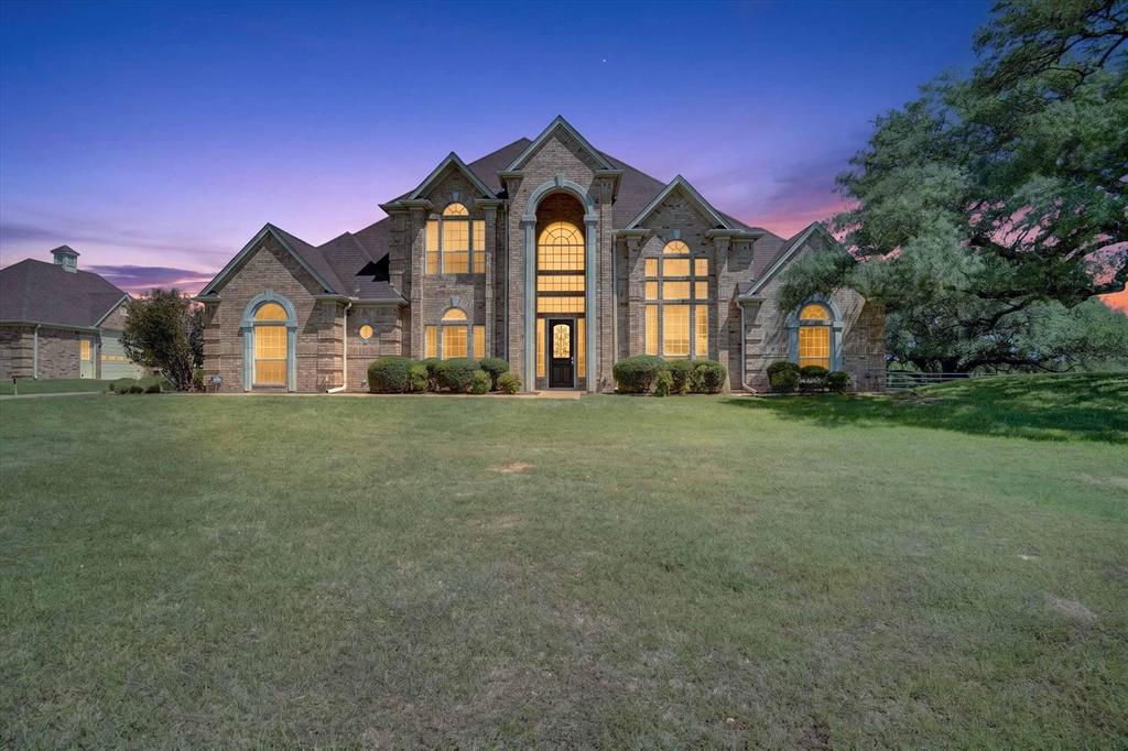 175 Boyce Ln, Fort Worth, TX 76108