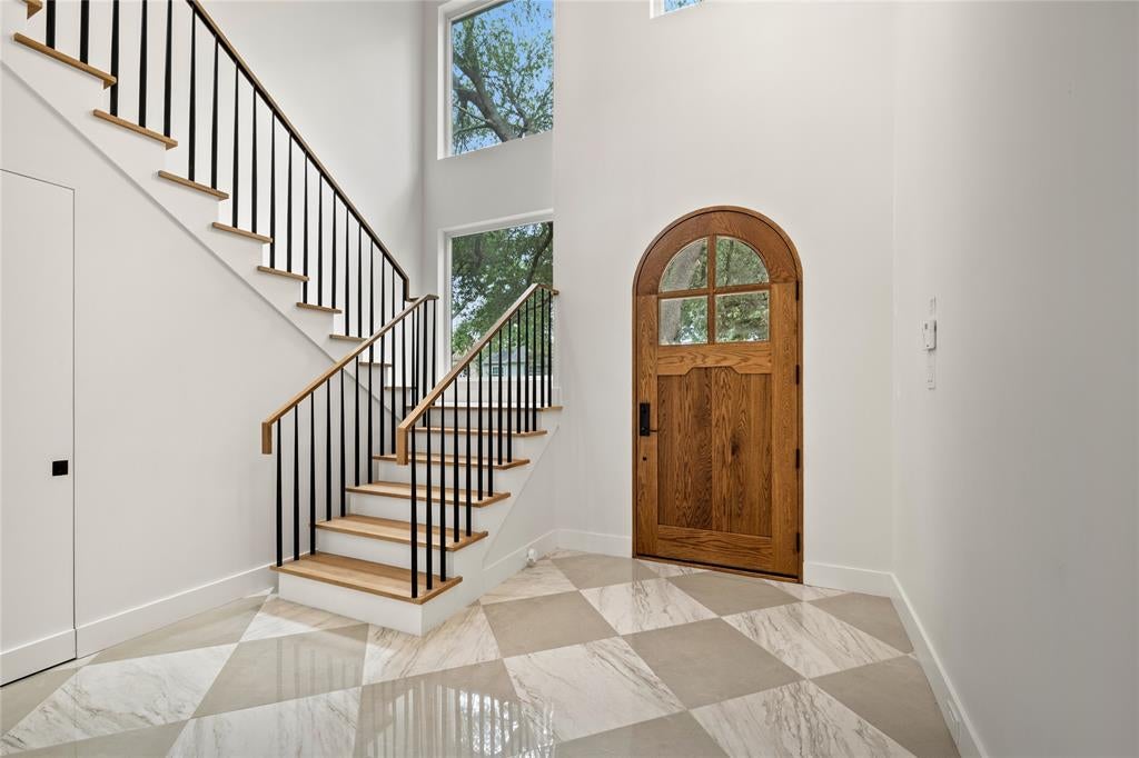 8730 Rexford Dr, Dallas, TX 75209 photo