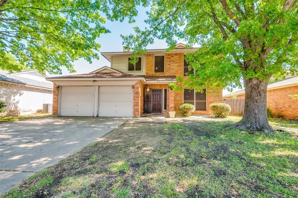 627 Lemon Dr, Arlington, TX 76018