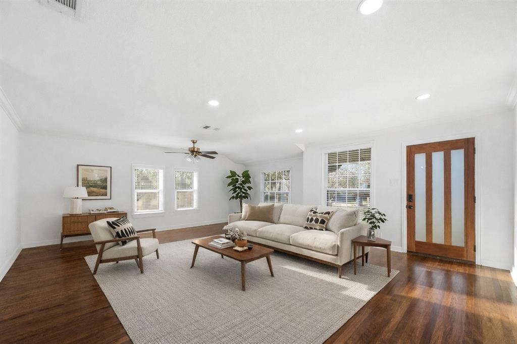 1654 Hansboro Ave, Dallas, TX 75224 photo