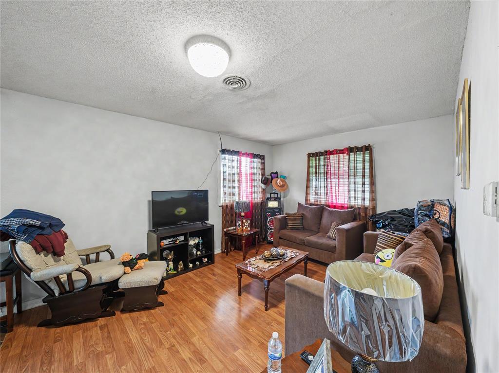 1217 California Pkwy, Fort Worth, TX 76134 photo