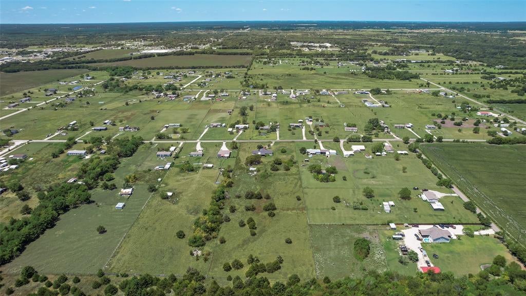 8910 County Road 3602, Quinlan, TX 75474 photo