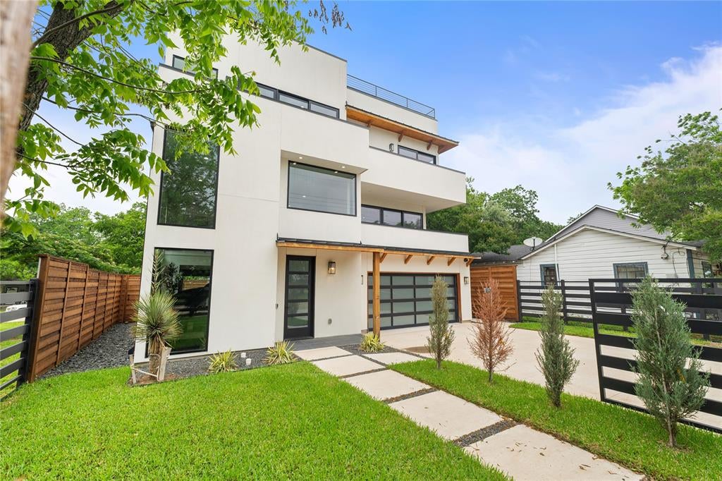 3321 Coronet Blvd, Dallas, TX 75212 photo