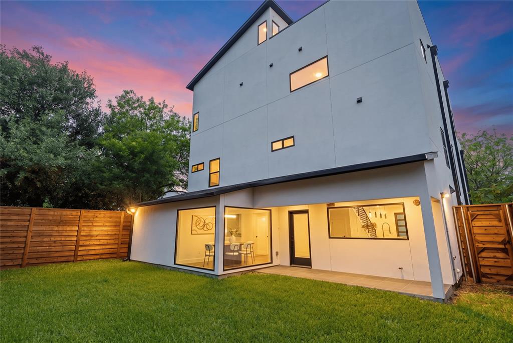 3321 Coronet Blvd, Dallas, TX 75212 photo