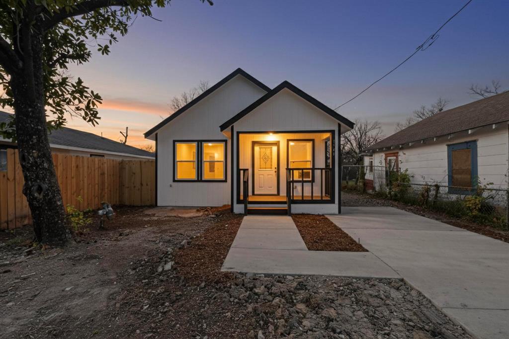 1541 Caldwell St, Dallas, TX 75223