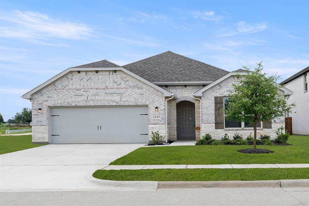 2617 Teton St, Corinth, TX 76210
