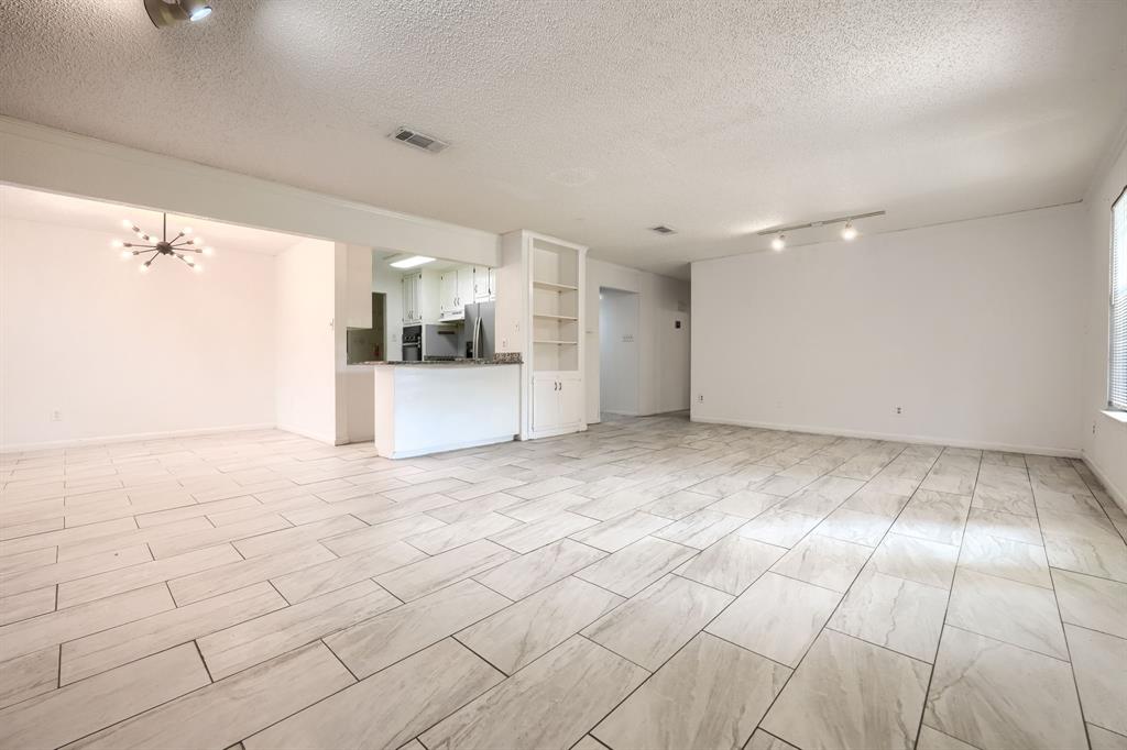 821 Prestwick St, Bedford, TX 76022 photo