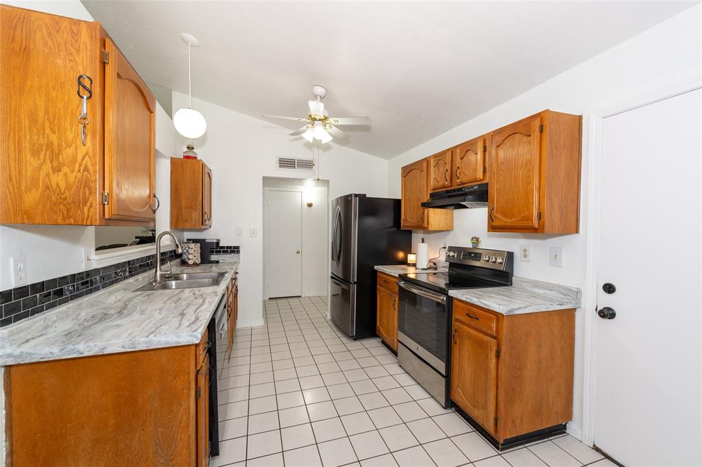 6700 Sunnybank Dr, Fort Worth, TX 76137 photo