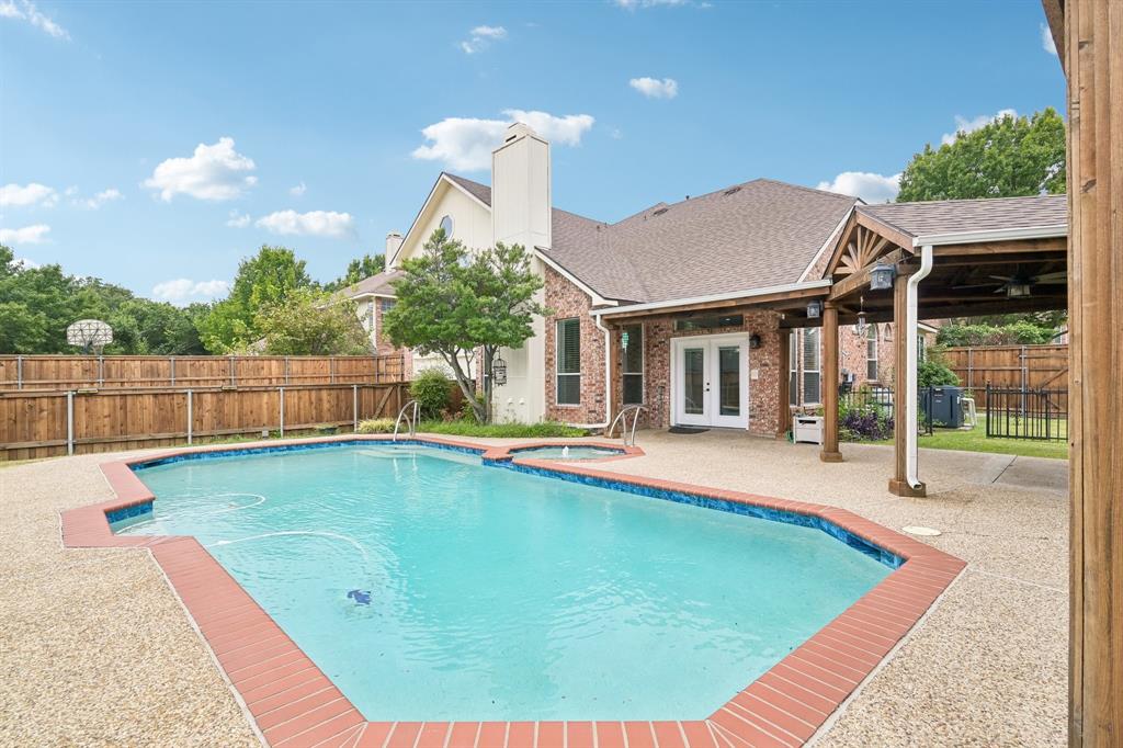 7410 Silverthorn Dr, Rowlett, TX 75089