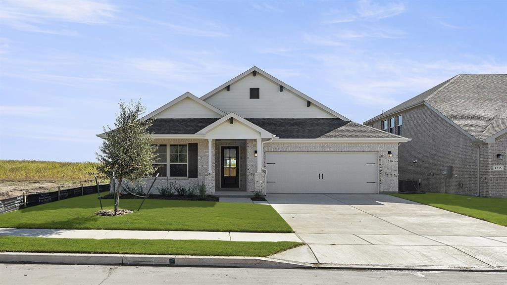 2727 Teton St, Corinth, TX 76210