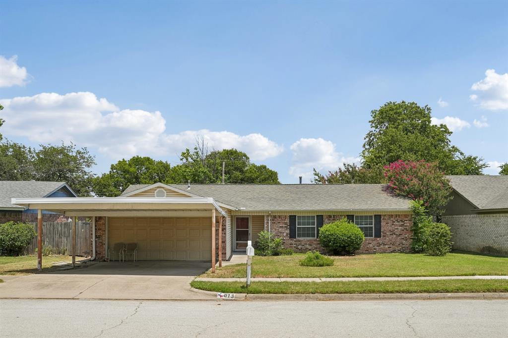 813 Blue Ridge Trl, Saginaw, TX 76179