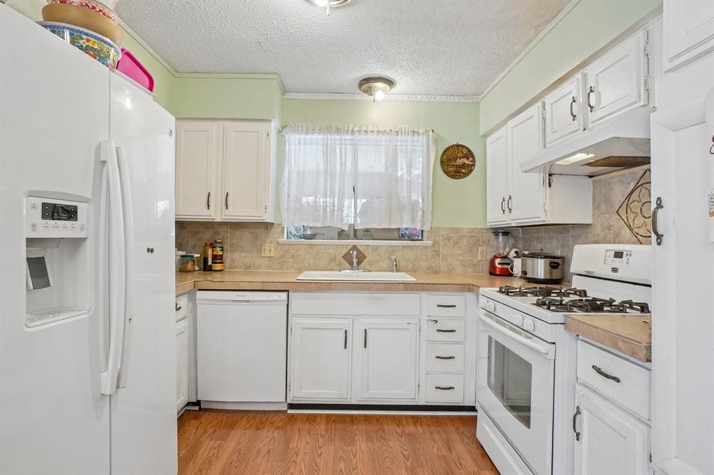 813 Blue Ridge Trl, Saginaw, TX 76179 photo
