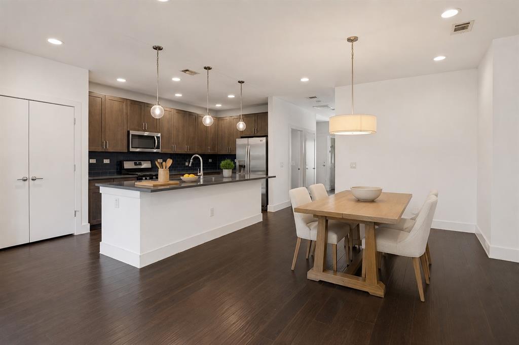 629 Bishop Heights Ln, Dallas, TX 75208 photo