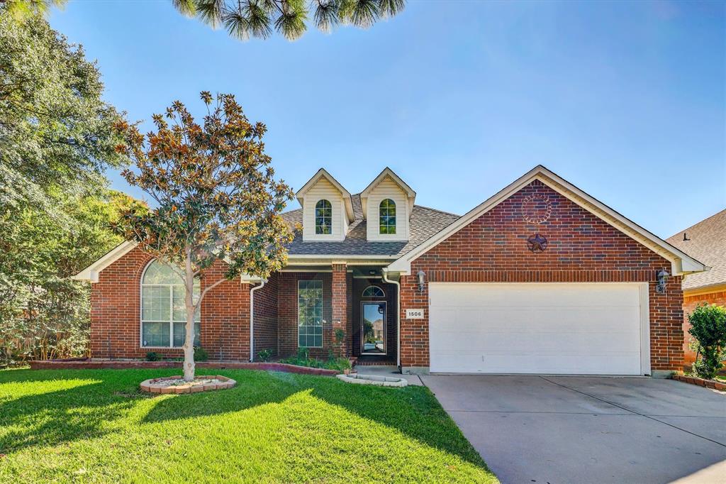 1506 Park Grove Dr, Irving, TX 75060