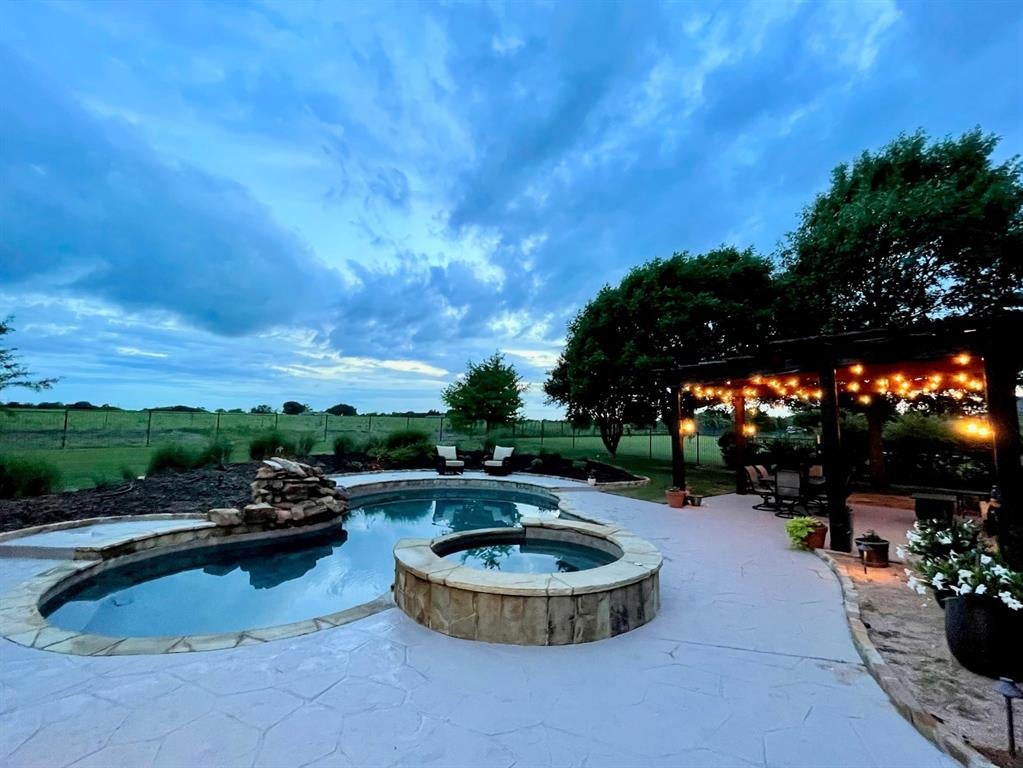 164 Stoneleigh Dr, Heath, TX 75032 photo
