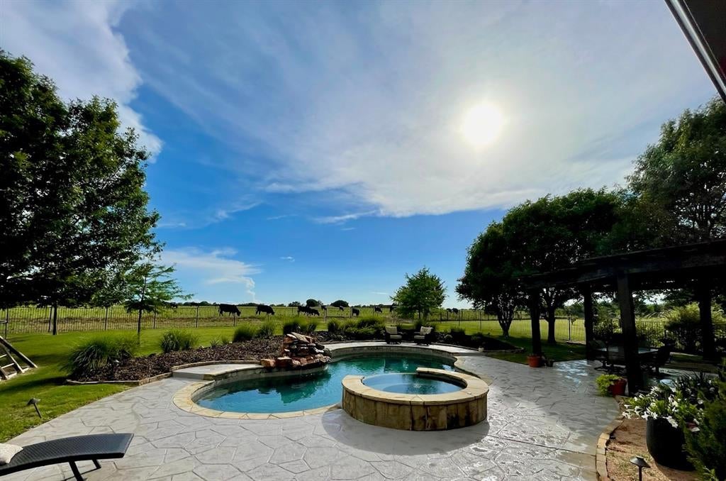 164 Stoneleigh Dr, Heath, TX 75032 photo