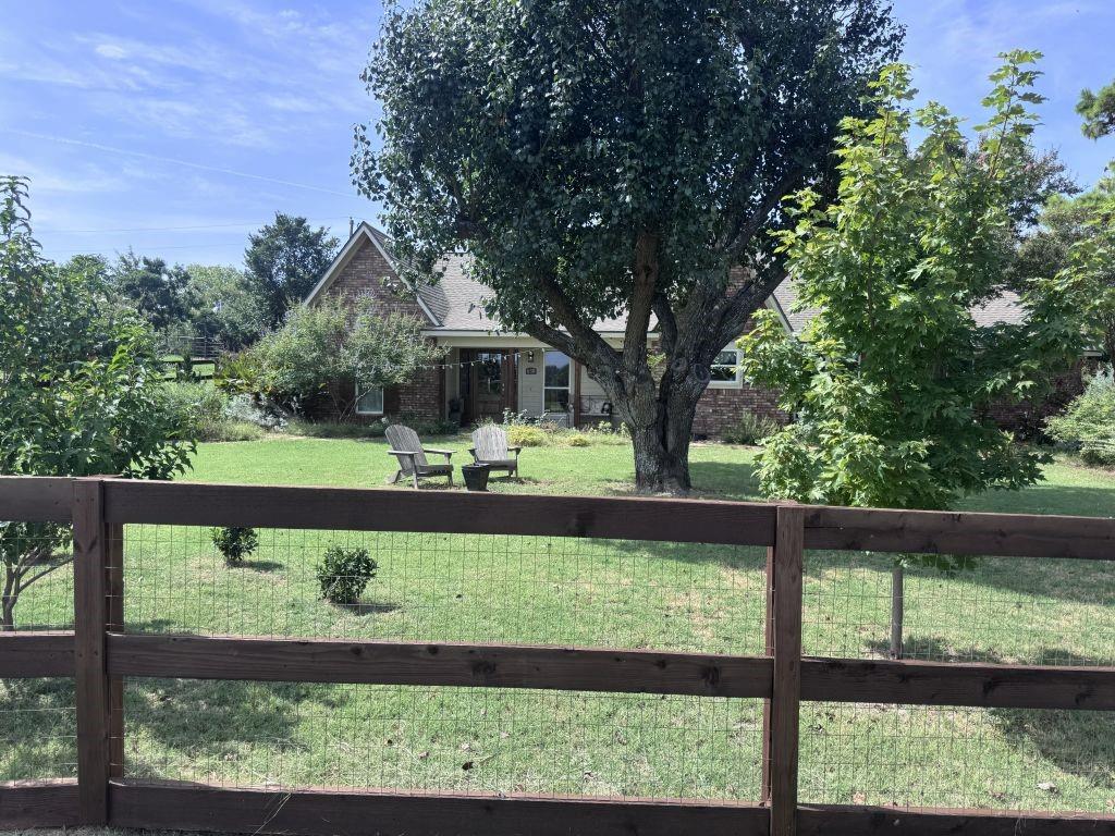 630 Dove Trl, Lewisville, TX 75077