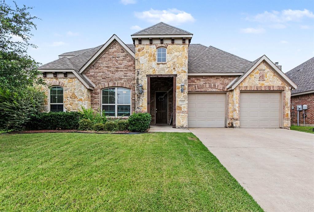 233 Hawks Ridge Trl, Burleson, TX 76028