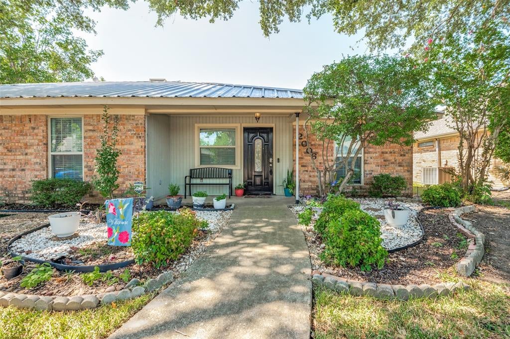 2006 E Branch Hollow Dr, Carrollton, TX 75007 photo