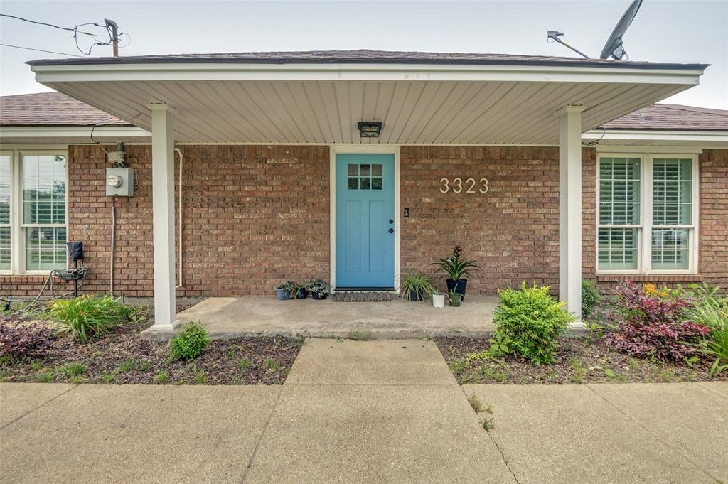 3323 Dasher St, Lancaster, TX 75146 photo