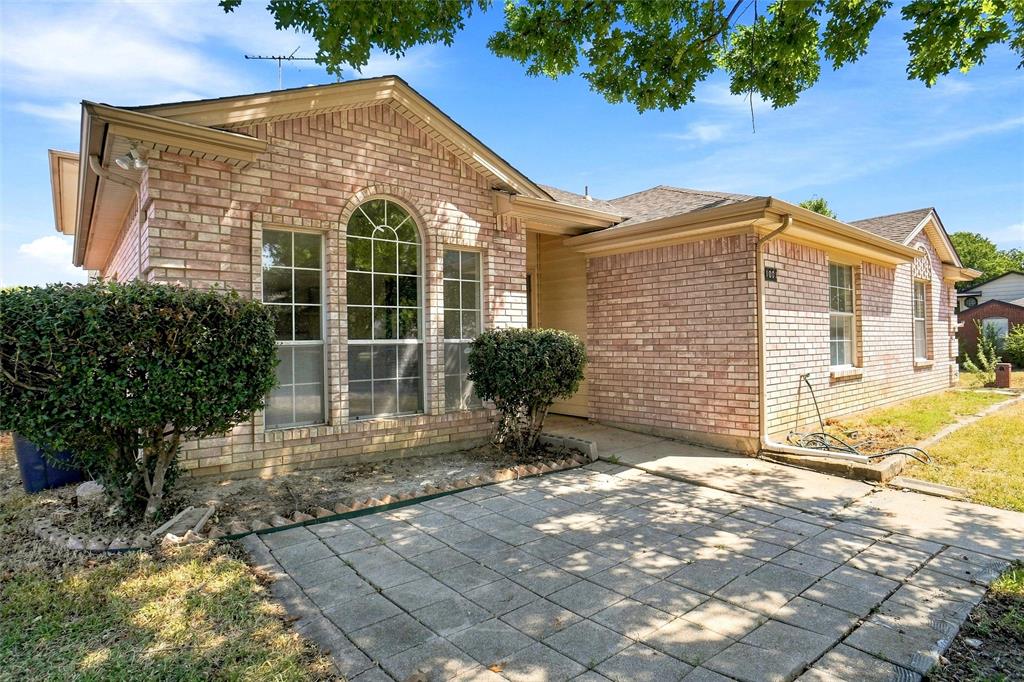 1001 Flower Dr, Arlington, TX 76017 photo