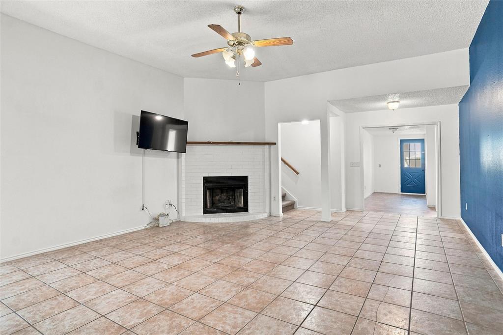 1001 Flower Dr, Arlington, TX 76017 photo