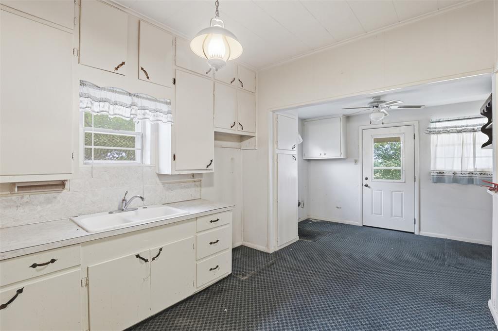 820 Goshen Rd, Springtown, TX 76082 photo