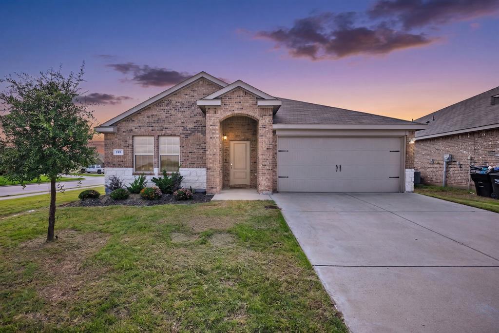 122 Admiral Ln, Caddo Mills, TX 75135