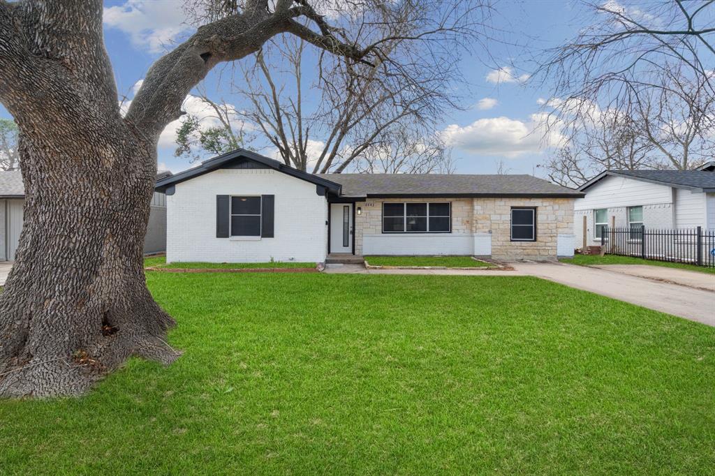 8842 Donnybrook Ln, Dallas, TX 75217