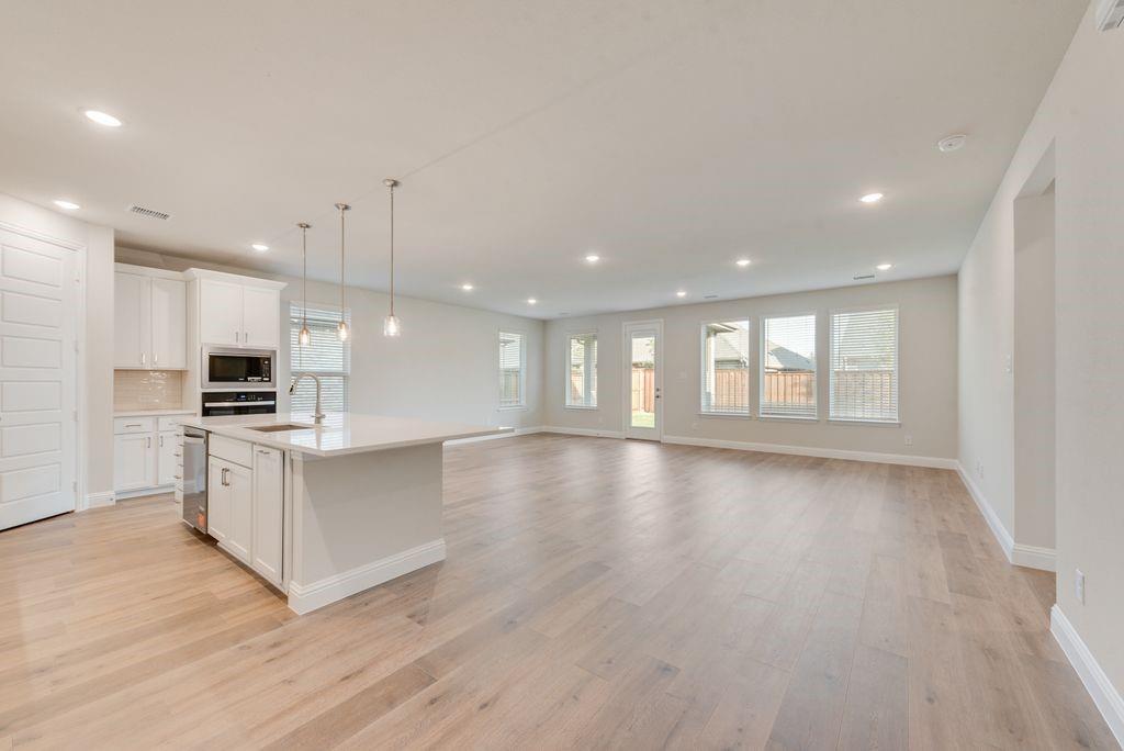 209 Hatherley St, Little Elm, TX 75068 photo
