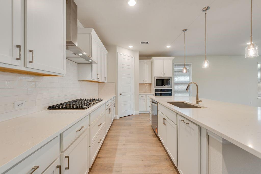 209 Hatherley St, Little Elm, TX 75068 photo