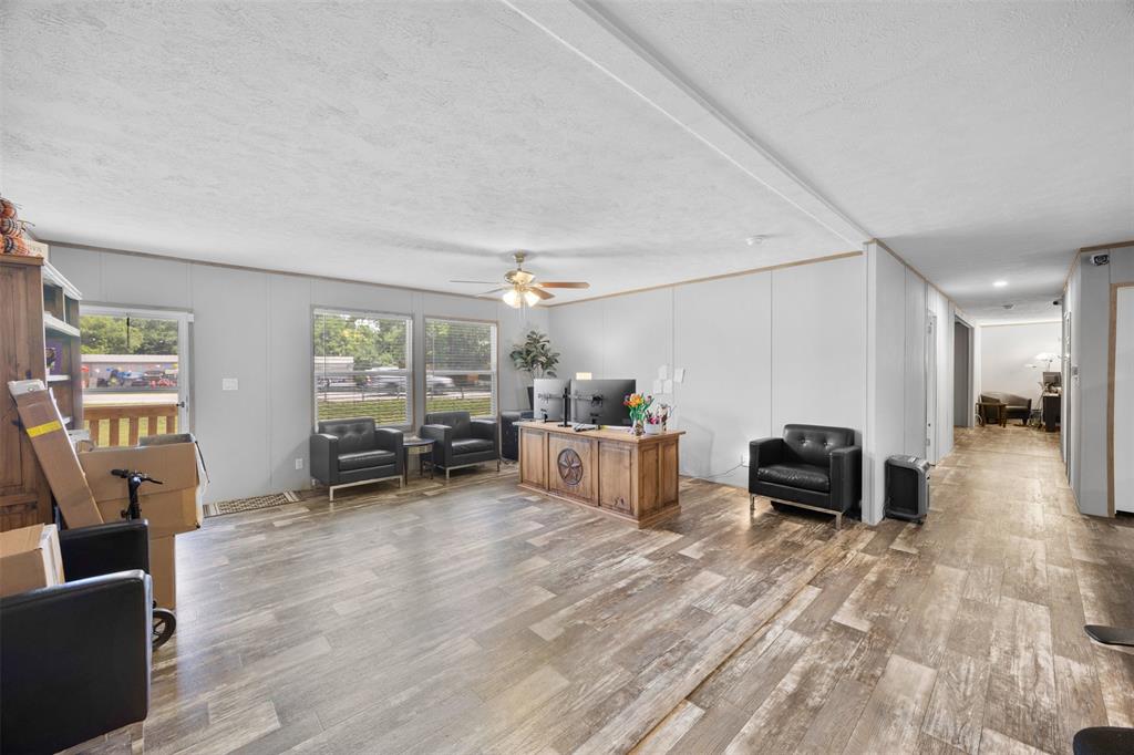 101 Syble Jean Dr, Burleson, TX 76028 photo