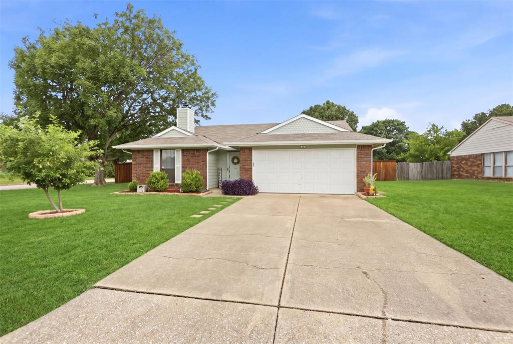 3612 Glenview Dr, Corinth, TX 76210