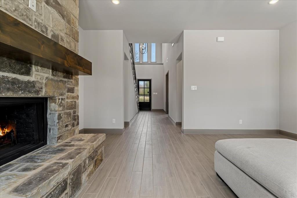 131 Spring Valley Rd, Paradise, TX 76073 photo