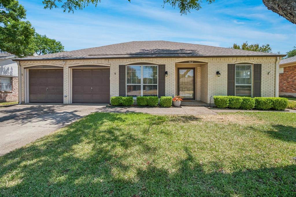 902 Lindale Ln, Richardson, TX 75080