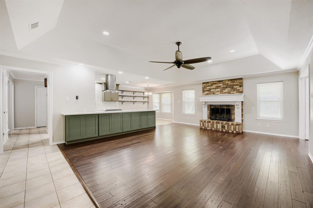 10104 Stoneleigh Dr, Benbrook, TX 76126 photo