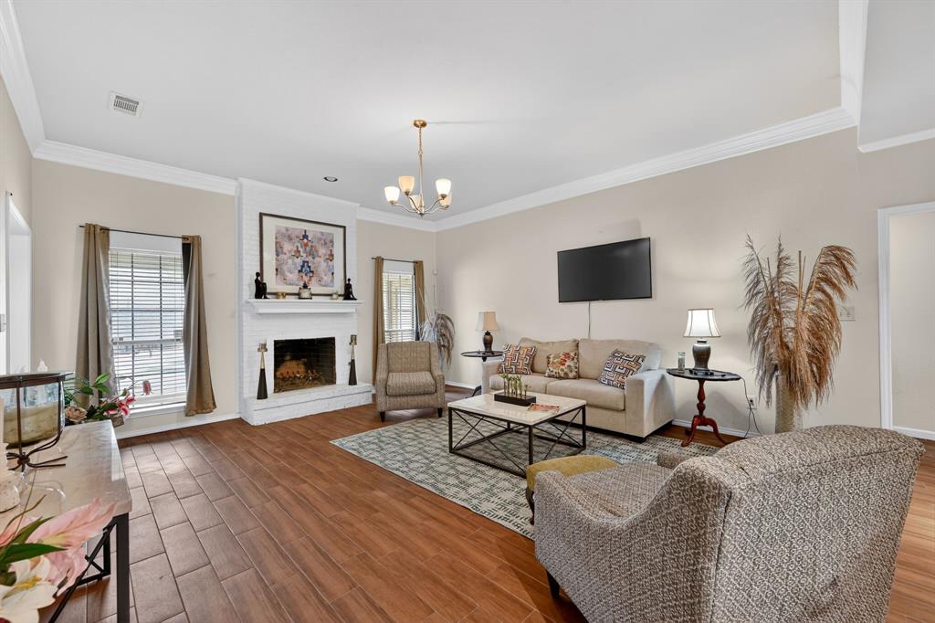 2307 Honeysuckle Dr, Richardson, TX 75082 photo